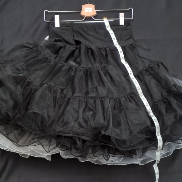 Modcloth Black + White Mid Petticoat Skirt - Picture 2 of 4